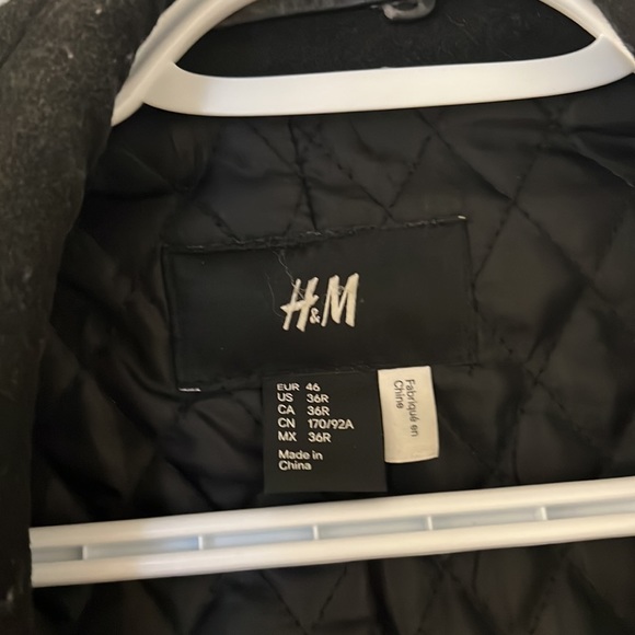 H&M Short Black Coat. Size Medium - Picture 3 of 4